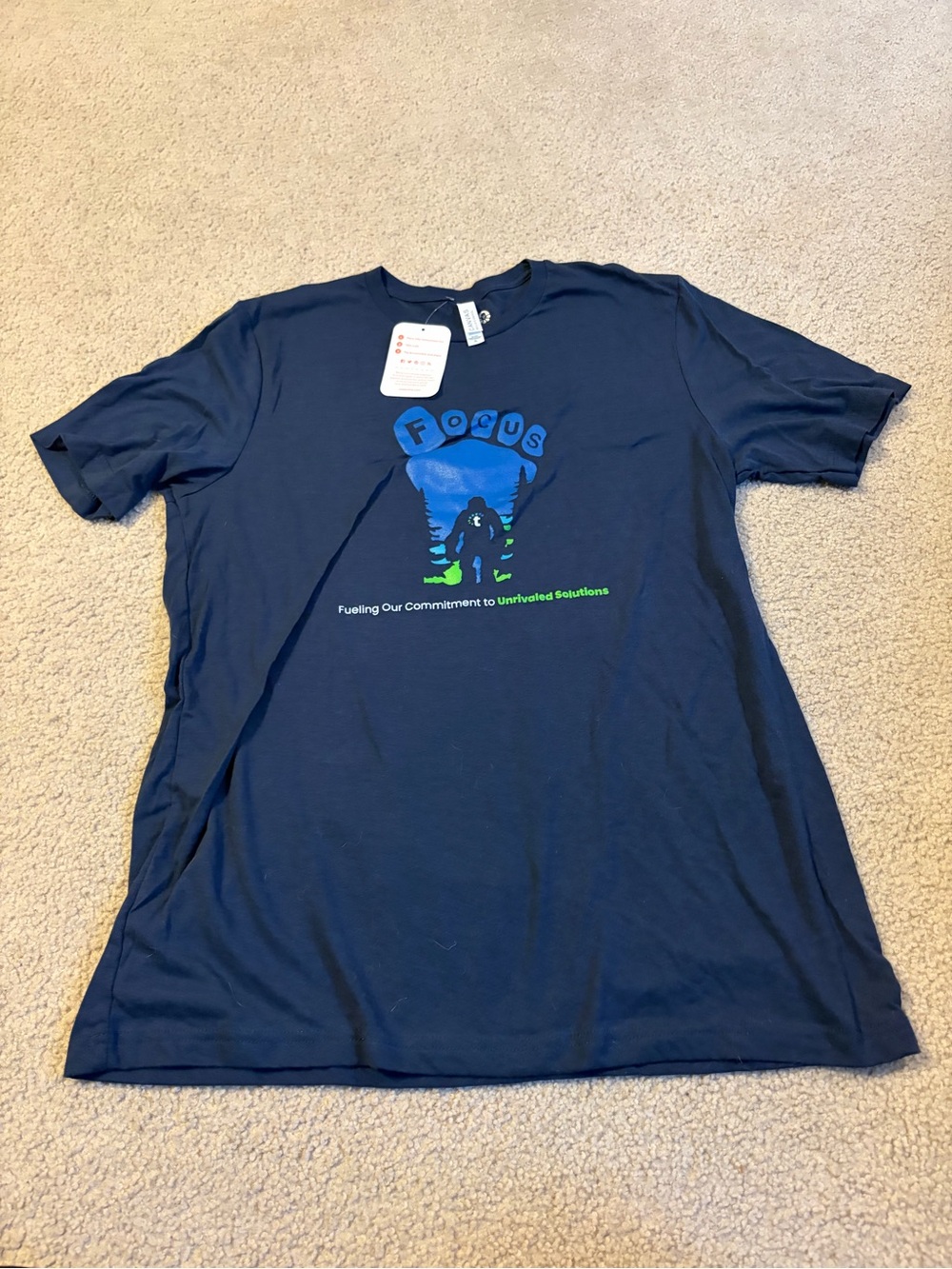 NWT custom ink FOCUS Graphic Navy Short-Sleeve Tee Big Foot